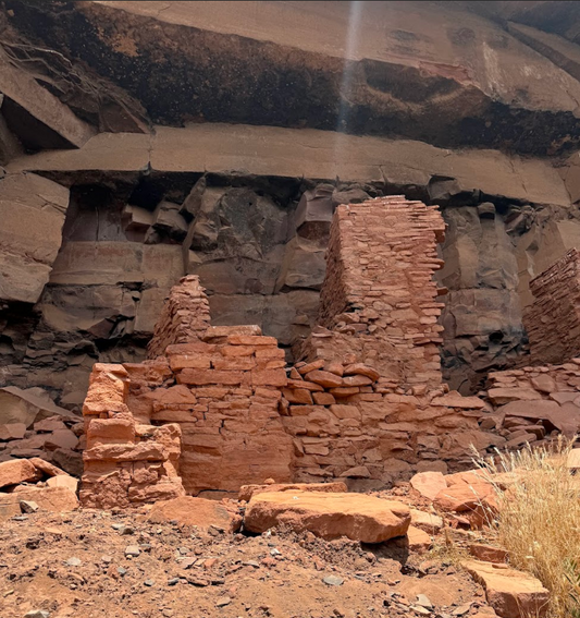 Honanki Heritage Site: Ancient Ruins Near Sedona, Arizona